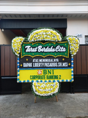 Papan Bunga Duka di Cihanjuang